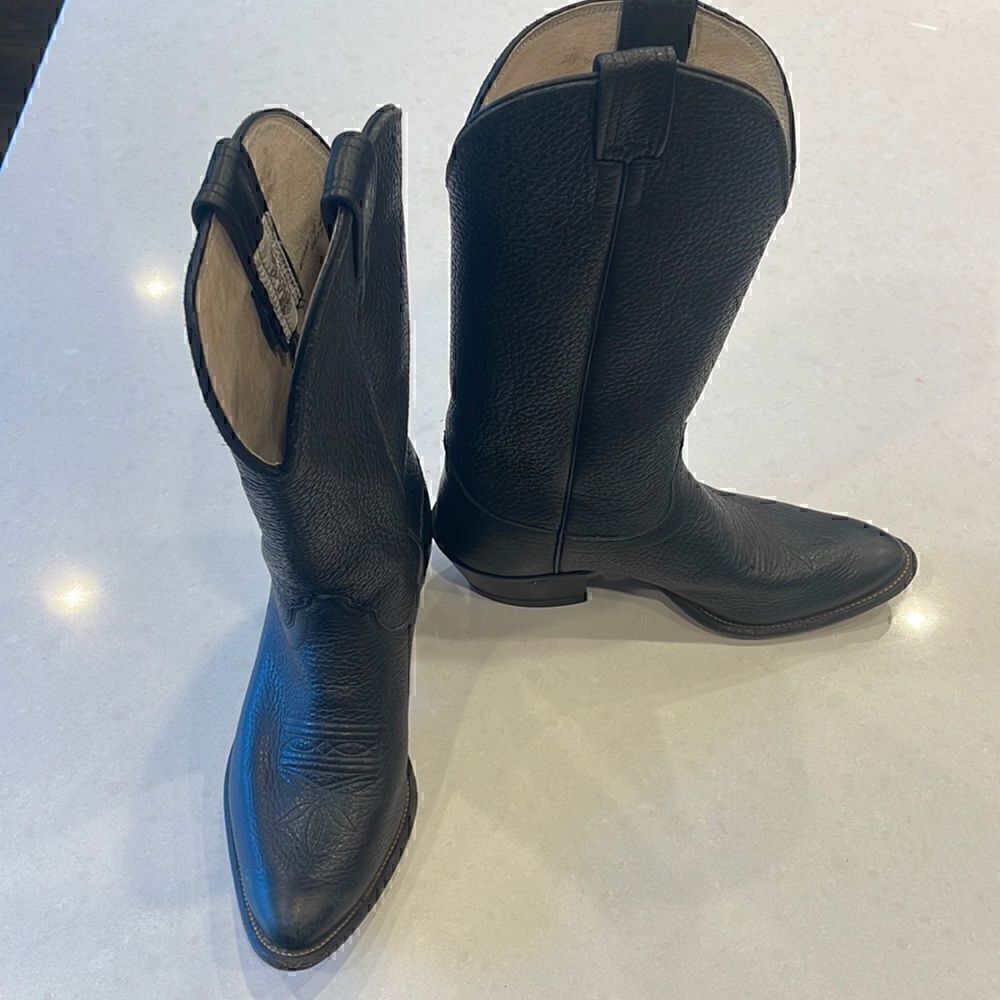 Olathe boot co. Vintage women’s 10 men’s 8 excellent shape. Black 13 inch shaft.